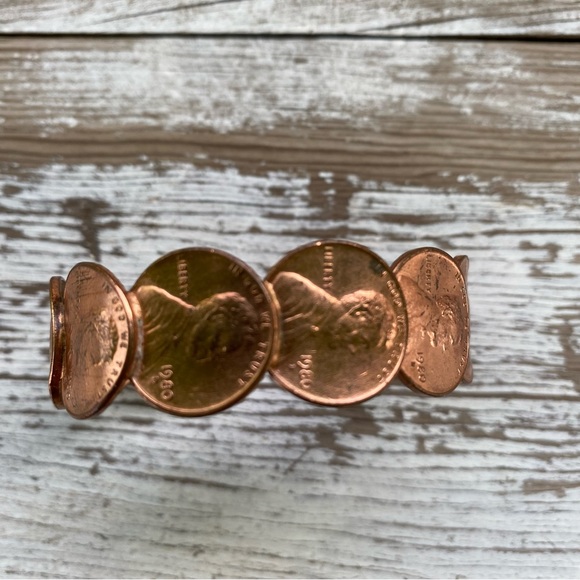 Vintage 80s penny bracelet cuff, size 7.5” - Picture 10 of 16